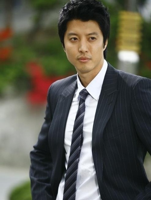Lee Dong-Gun (이동건)