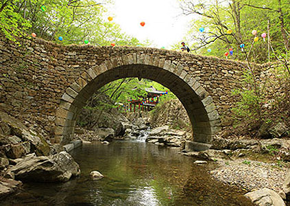 Puente Seungseongyo del templo Seonamsa