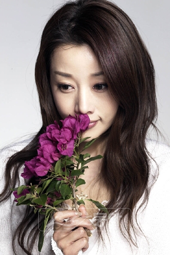 Yoon Son-Ha (윤손하)