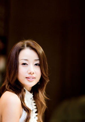 Yoon Son-Ha (윤손하)