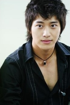 Lee Wan (이완)