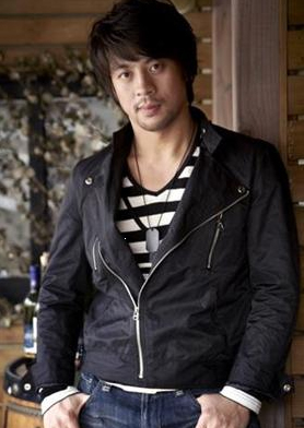 Kwon Oh-Jung (권오중)