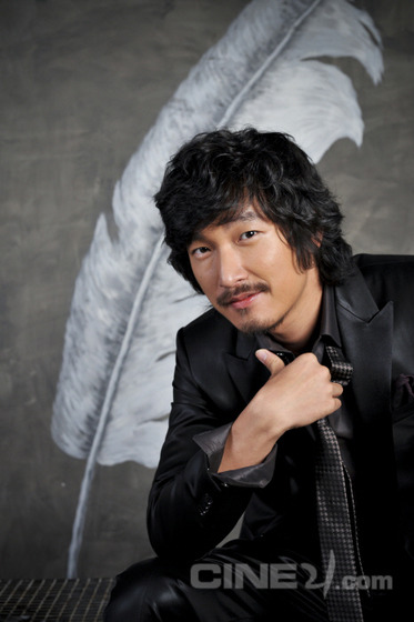 Cho Seung-woo (조승우)