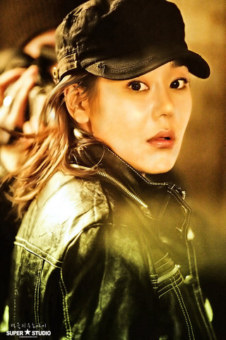 Kim Yun-Jin (김윤진)