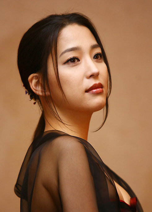Han Go-Eun (한고은)