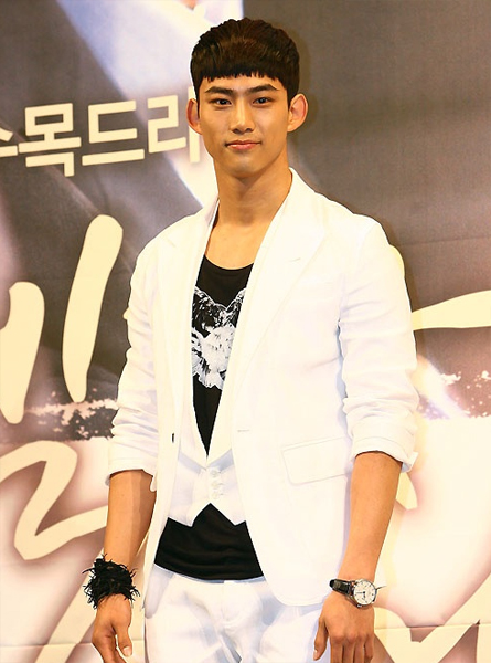 Teak Yeon (Ok Teak Yeon, 택연)