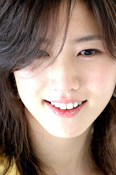 Lee Soo-Kyung (이수경)