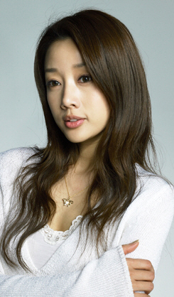 Yoon Son-Ha (윤손하)