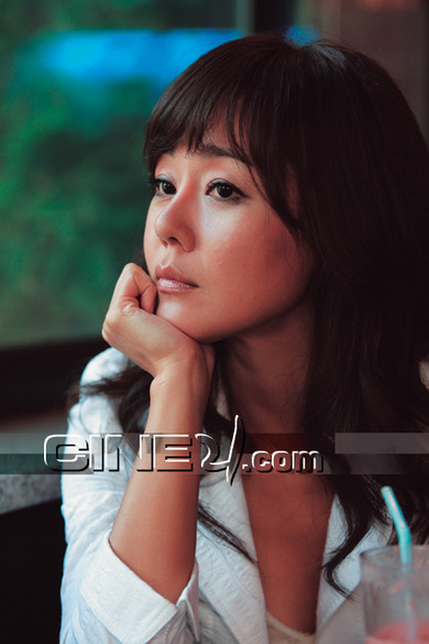 Kim Yun-Jin (김윤진)