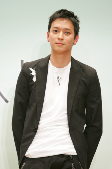 Gang Dong-Won (강동원)