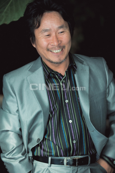 Gi Ju-Bong (기주봉)