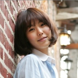 Kim Min-Hee (김민희)