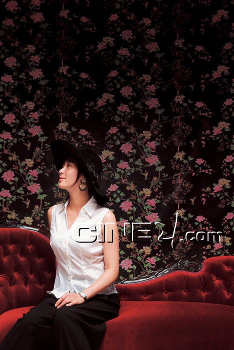 Song Yun-A (송윤아)