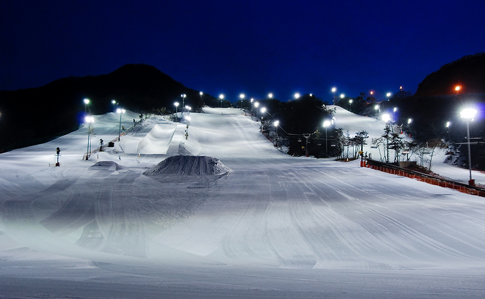 Jisan Forest Ski Resort nightscape (Credit: Jisan Forest Ski Resort)
