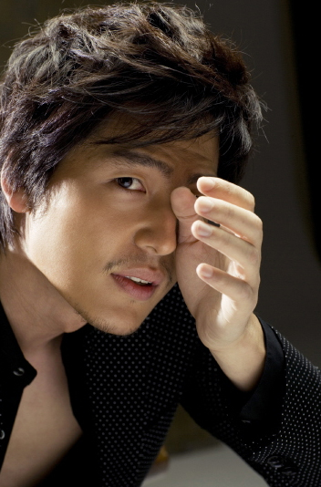 Lee Jung-Jin (이정진)