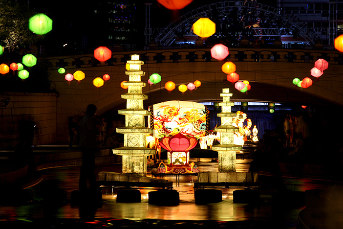 Yeon Deung Hoe (Lotus Lantern Festival)