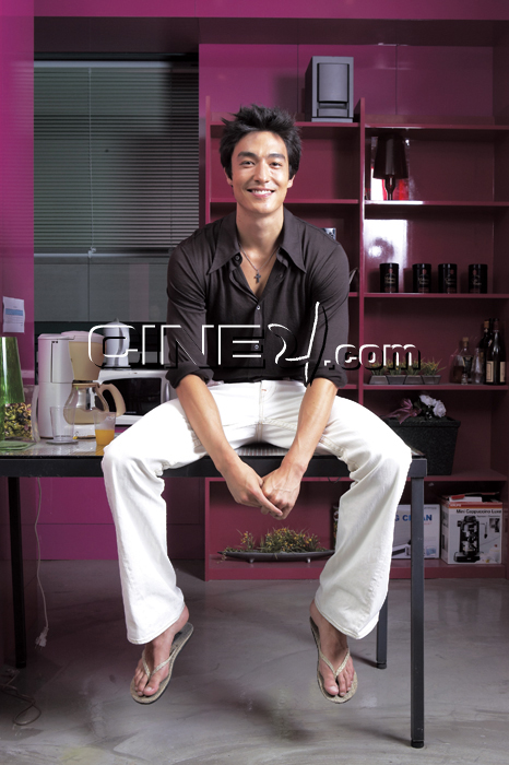 Daniel Henney (다니엘 헤니)