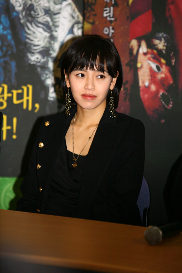 Kang Sung-Yeoun (강성연)