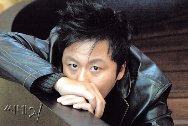 Kong Hyung-Jin (공형진) 