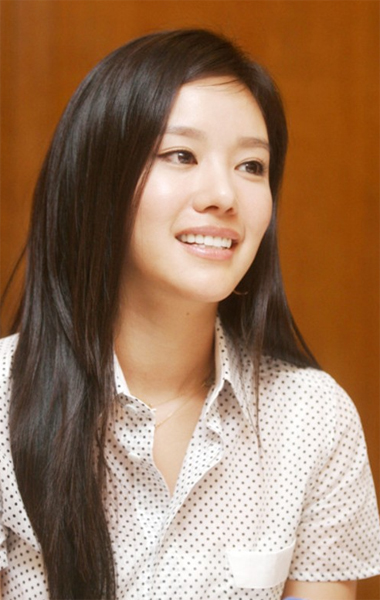 Kim A-joong (김아중)