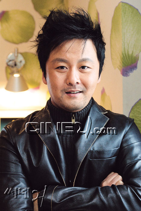 Kong Hyung-Jin (공형진) 