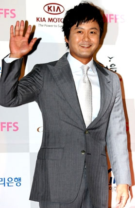Kong Hyung-Jin (공형진) 