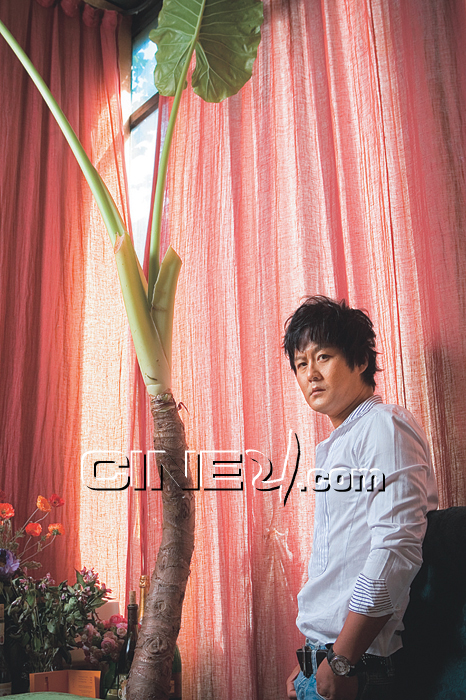 Kong Hyung-Jin (공형진) 