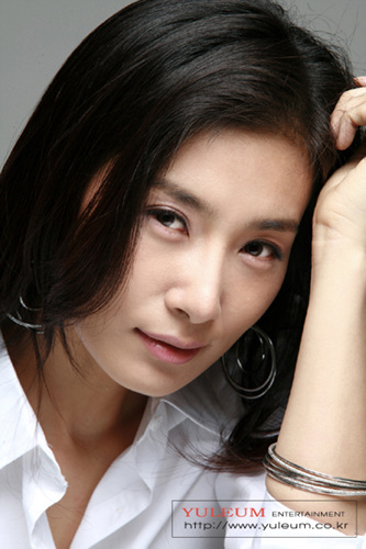Kim Seo-Hyeong (김서형)