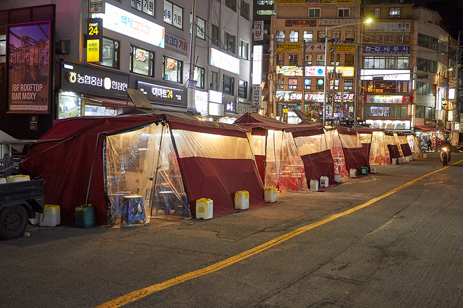 Jongno food stalls at night