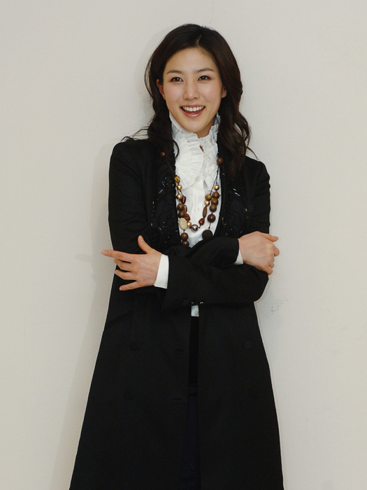 Lee Soo-Kyung (이수경)