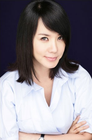 Uhm Jung-Hwa (엄정화)