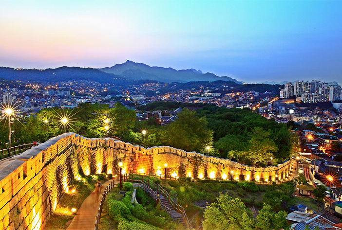 Aussicht vom Naksan-Park auf Seoul bei Nacht