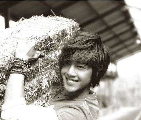 Kim Hyun-Joong (김현중)
