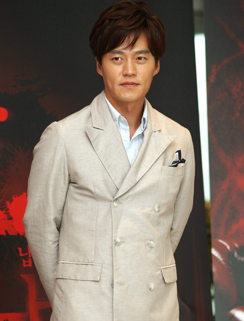 Lee Seo-jin (이서진)