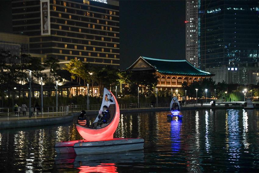 Moon Boat im Songdo Central Park