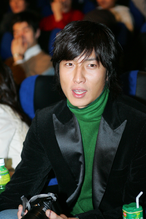 Park Geon-hyeong (박건형)