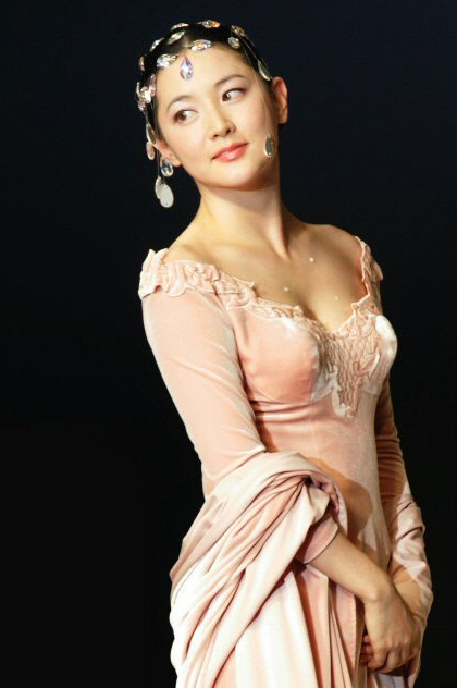 Lee Young-Ae (이영애)