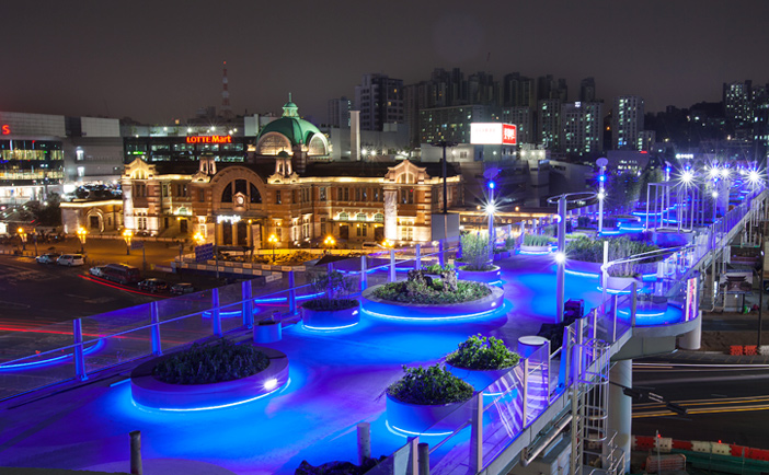 Seoullo 7017 bei Nacht (Quelle: Seoul Metropolitan Government)