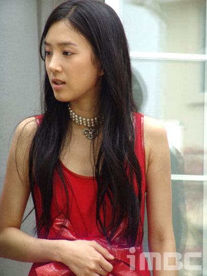 Jeong Ryeo-won (정려원)