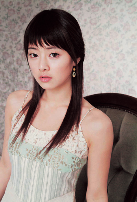 Hong Soo-Ah (Hong Su-A 홍수아)