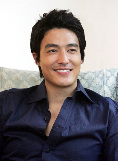 Daniel Henney (다니엘 헤니)