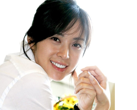 Song Yun-A (송윤아)