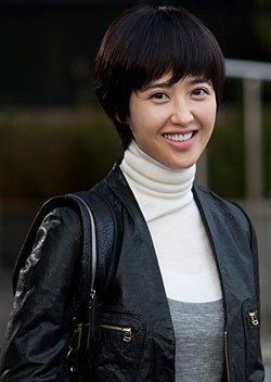 Kim Min-Jung (김민정)