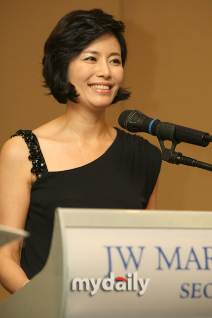 Gyeon Mi-Ri (견미리)