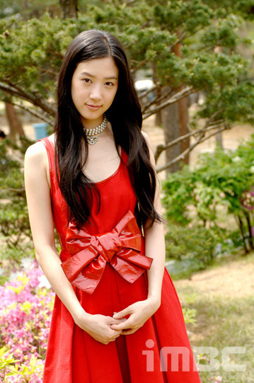Jeong Ryeo-won (정려원)