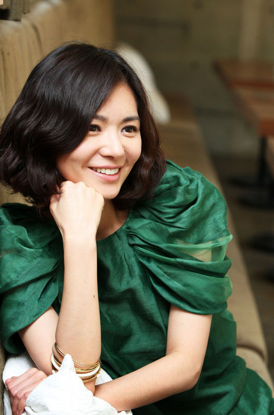 Jang Seo-Hee (장서희)