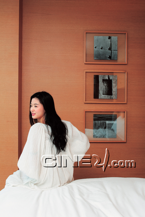 Jun Ji-Hyeon (Gianna Jun 전지현)