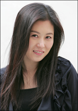 Mun So-ri (문소리)