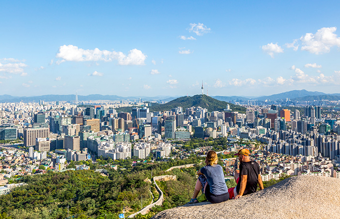 从仁王山上眺望首尔全景