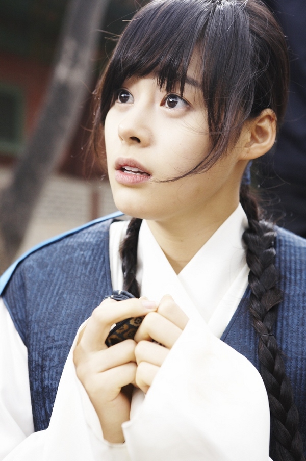 Heo Yi-jae (Huh E-jae 허이재) 